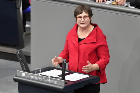 216. Sitzung des Deutschen Bundestages in Berlin