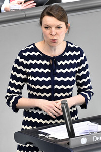 216. Sitzung des Deutschen Bundestages in Berlin