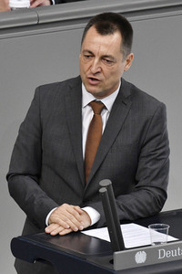 216. Sitzung des Deutschen Bundestages in Berlin