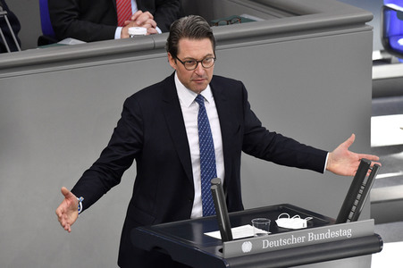 216. Sitzung des Deutschen Bundestages in Berlin