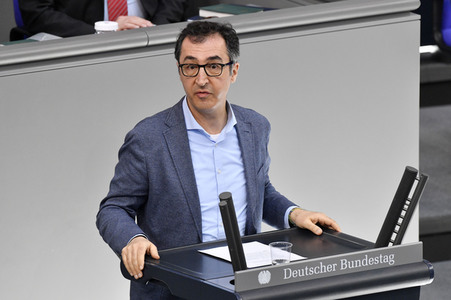 216. Sitzung des Deutschen Bundestages in Berlin