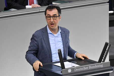 216. Sitzung des Deutschen Bundestages in Berlin