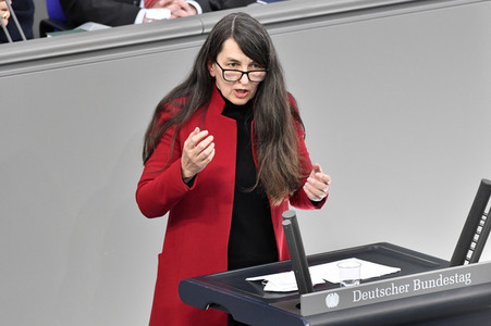 216. Sitzung des Deutschen Bundestages in Berlin