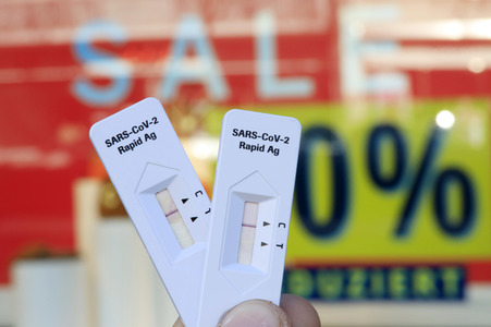 Symbolfoto Corona-Schnelltest