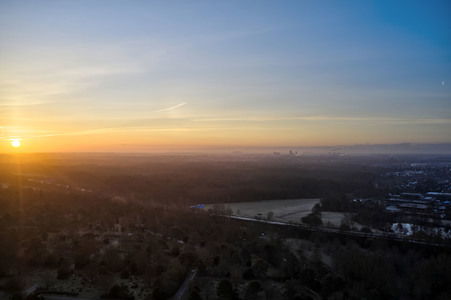 Sonne und Mond über Hannover