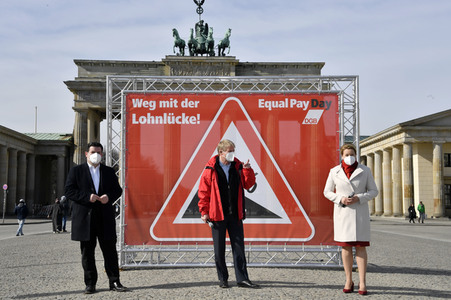 DGB-Aktion zum Equal Pay Day in Berlin