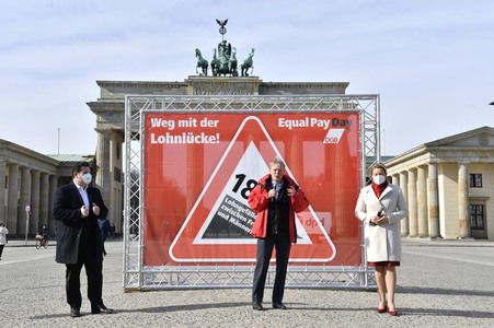 DGB-Aktion zum Equal Pay Day in Berlin