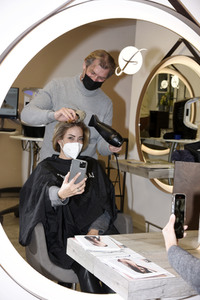 Friseurbesuch von Sarah Valentina Winkhaus in München