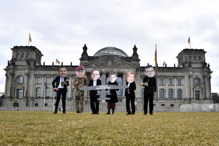 Protestaktion 'Keine Kampfdrohnen für die Bundeswehr!' in Berlin
