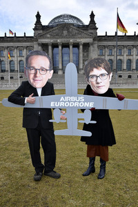 Protestaktion 'Keine Kampfdrohnen für die Bundeswehr!' in Berlin