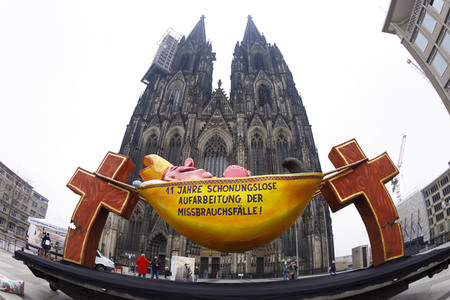 Demo 'Missbrauch in der Kirche'