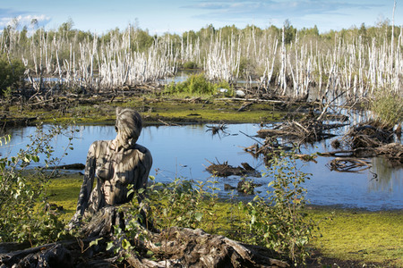 'Welttag des Holzes / World Wood Day'-Bodypainting