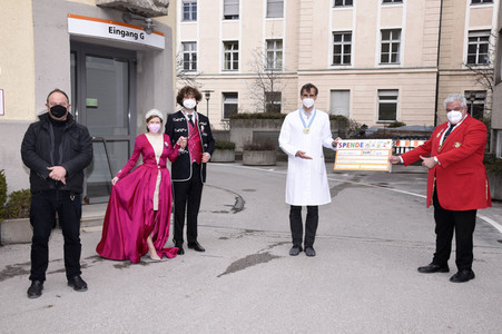 Spendenscheckübergabe an das Dr. von Haunersche Kinderspital in München