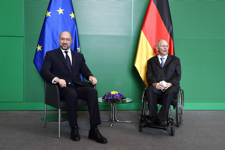 Fototermin mit Wolfgang Schäuble und Denys Schmyhal in Berlin