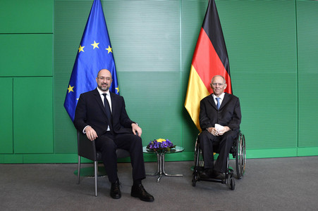 Fototermin mit Wolfgang Schäuble und Denys Schmyhal in Berlin