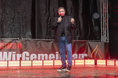 Alarmstufe Rot - Alster in Flammen in Hamburg