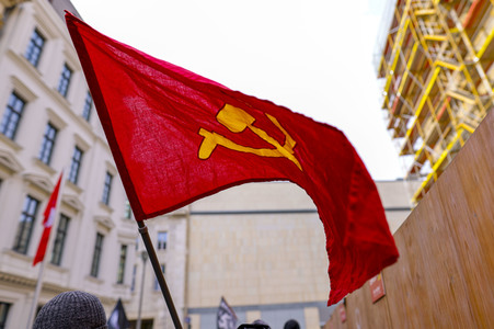 Gegendemonstration 'Geradedenken' in Berlin