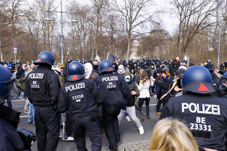 Demonstration von Rechtsextremisten und Reichsbürgern in Berlin