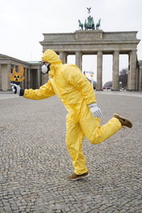 Demonstration 'Radioactive Olympics - Solidarität mit den Betroffenen von Fukushima' in Berlin