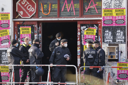 Räumung der Kiezkneipe 'Meuterei' in Berlin