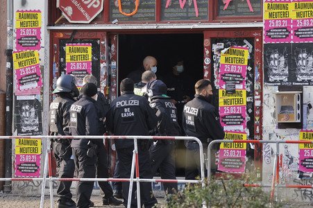 Räumung der Kiezkneipe 'Meuterei' in Berlin