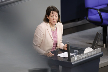 217. Sitzung des Deutschen Bundestages in Berlin