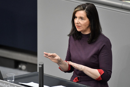 218. Sitzung des Deutschen Bundestages in Berlin