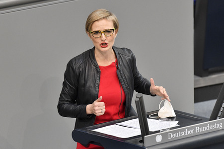 218. Sitzung des Deutschen Bundestages in Berlin