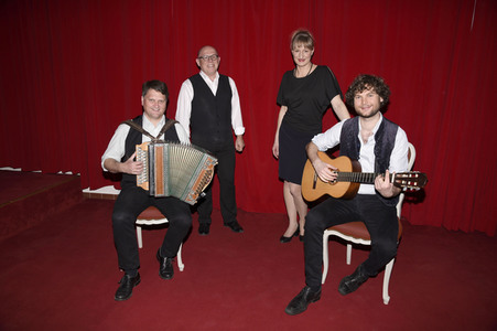 SeelenART-Streaming 'Couplet AG: Das Beste aus 25 Jahren!' in Haar