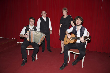 SeelenART-Streaming 'Couplet AG: Das Beste aus 25 Jahren!' in Haar