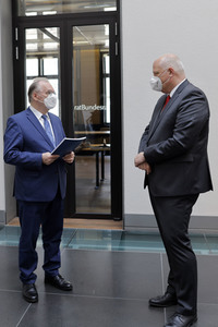 Übergabe des Tätigkeitsberichts zum Datenschutz in Berlin