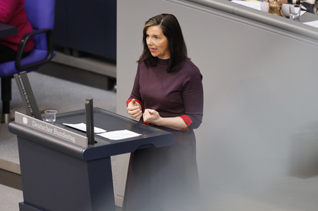 218. Sitzung des Deutschen Bundestages in Berlin