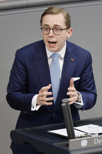 218. Sitzung des Deutschen Bundestages in Berlin