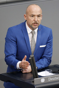 218. Sitzung des Deutschen Bundestages in Berlin