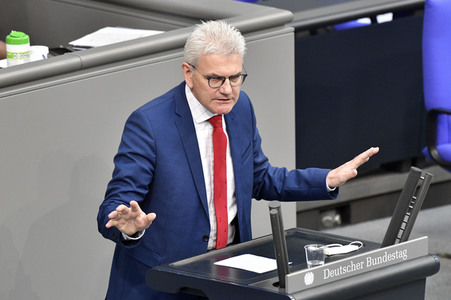 219. Sitzung des Deutschen Bundestages in Berlin