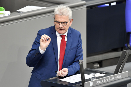 219. Sitzung des Deutschen Bundestages in Berlin