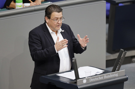 219. Sitzung des Deutschen Bundestages in Berlin