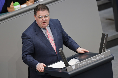 219. Sitzung des Deutschen Bundestages in Berlin