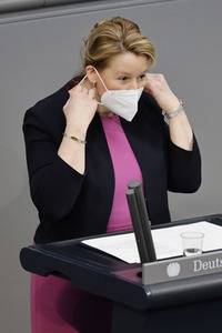 219. Sitzung des Deutschen Bundestages in Berlin