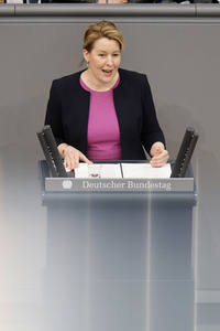 219. Sitzung des Deutschen Bundestages in Berlin