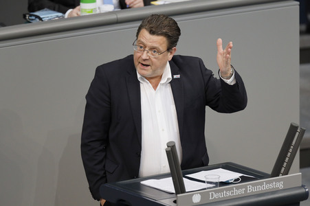 219. Sitzung des Deutschen Bundestages in Berlin