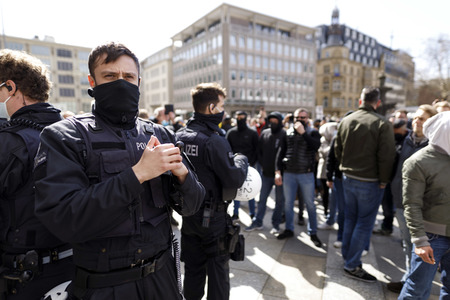 Demo gegen Corona-Maßnahmen in Köln