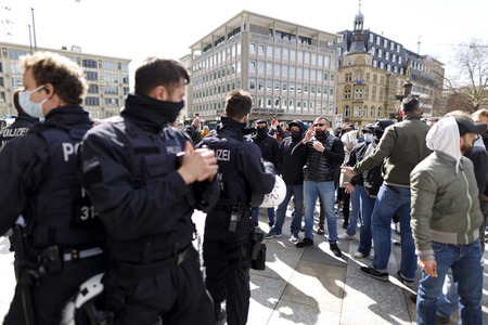Demo gegen Corona-Maßnahmen in Köln