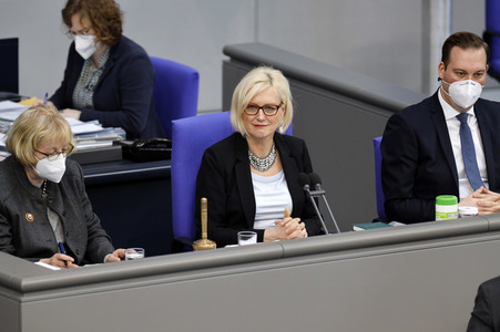 218. Sitzung des Deutschen Bundestages in Berlin