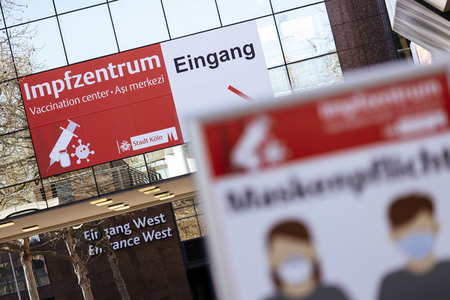 Symbolfoto Impfzentrum Köln