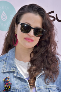 Cassie Scerbo's Spendenaktion in Malibu