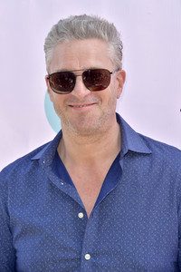 Cassie Scerbo's Spendenaktion in Malibu