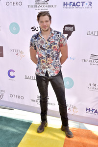 Cassie Scerbo's Spendenaktion in Malibu