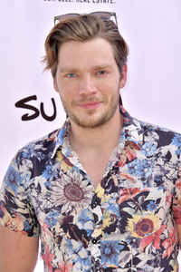 Cassie Scerbo's Spendenaktion in Malibu