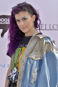 Cassie Scerbo's Spendenaktion in Malibu